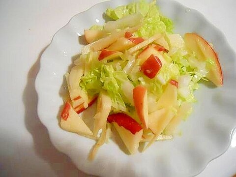 さっぱり☆白菜と林檎の塩揉みサラダ